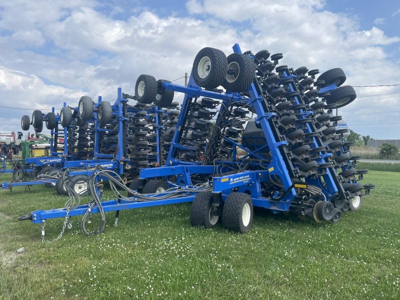 2024 New Holland P2185 40FT 7 Air Drill