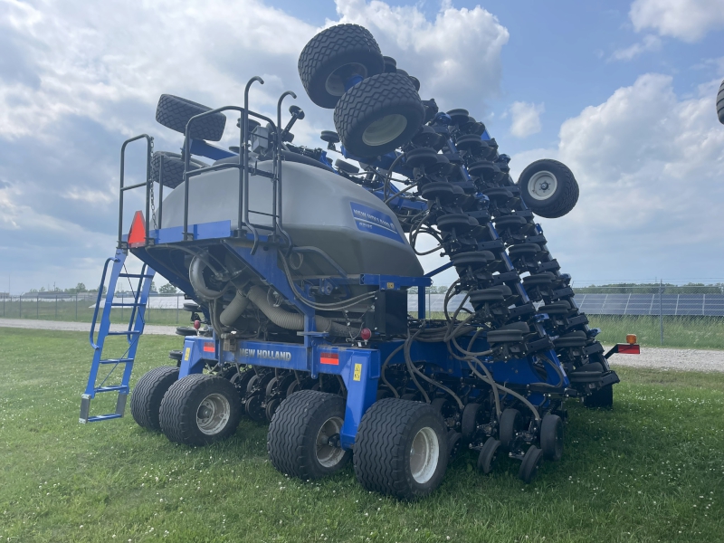 2024 New Holland P2185 40FT 7 Air Drill