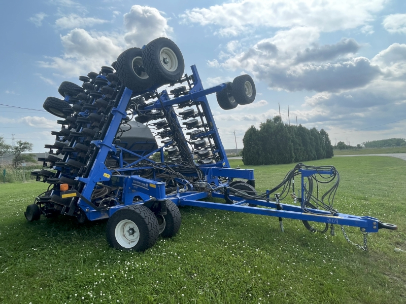 2024 New Holland P2185 40FT 7 Air Drill