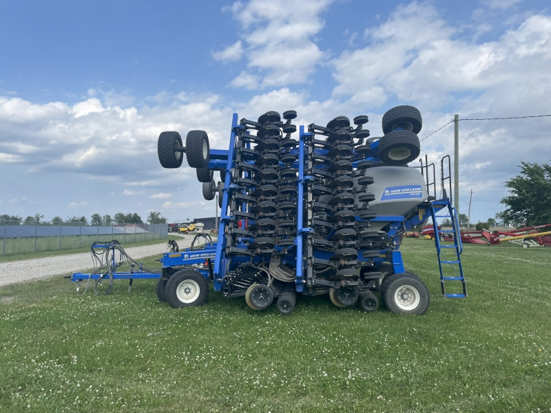 2024 New Holland P2185 40FT 7 Air Drill