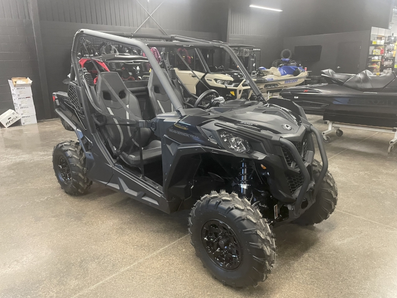 2025 Can-Am 7HSB Side by Side