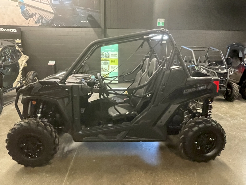 2025 Can-Am 7HSB Side by Side