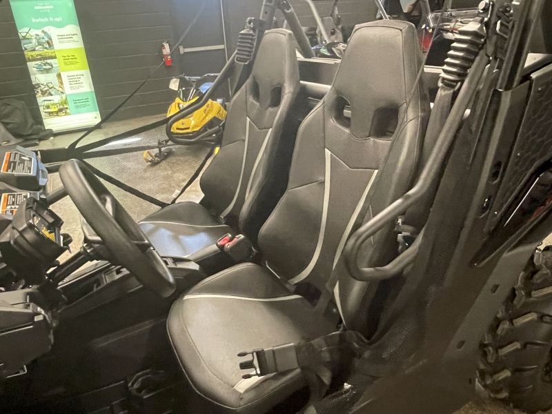 2025 Can-Am 7HSB Side by Side