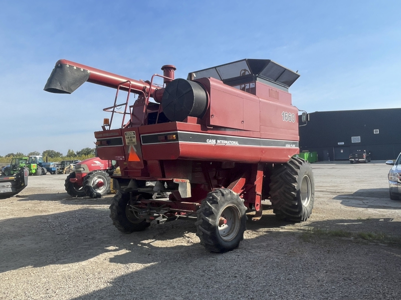 1989 Case IH 1660 Combine