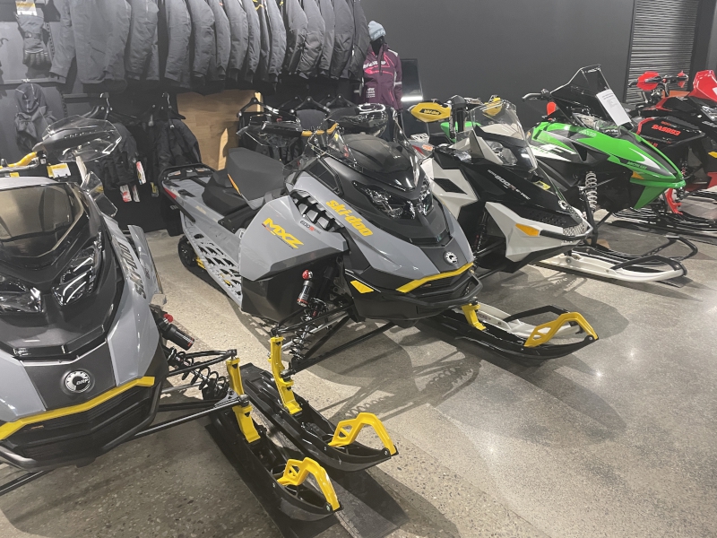 2026 Ski-Doo UETA Snowmobile