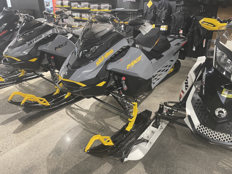 2026 Ski-Doo UETA Snowmobile