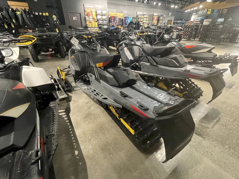 2026 Ski-Doo UETA Snowmobile