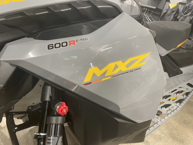 2026 Ski-Doo UETA Snowmobile