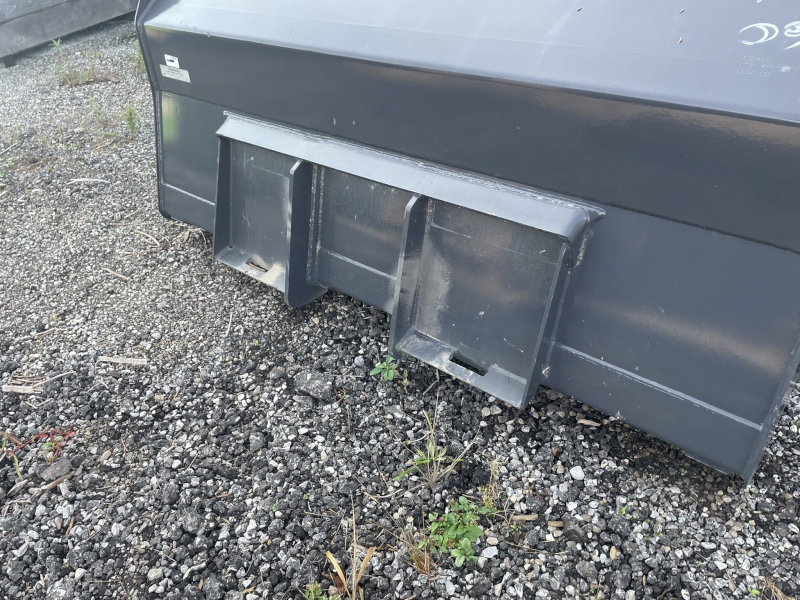 New Holland 80 INCH GP Bucket