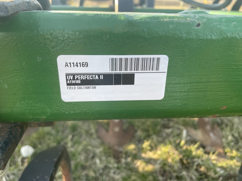 2006 Unverferth PERFECTA II Field Cultivator