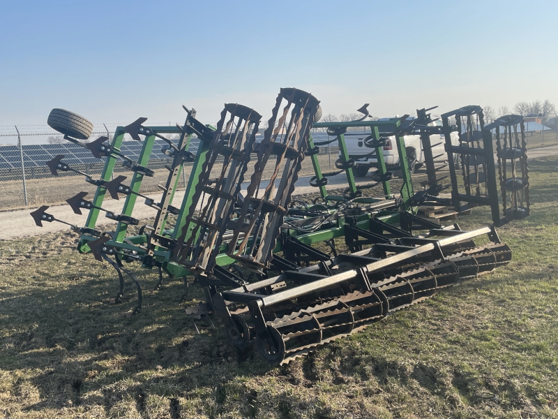 2006 Unverferth PERFECTA II Field Cultivator