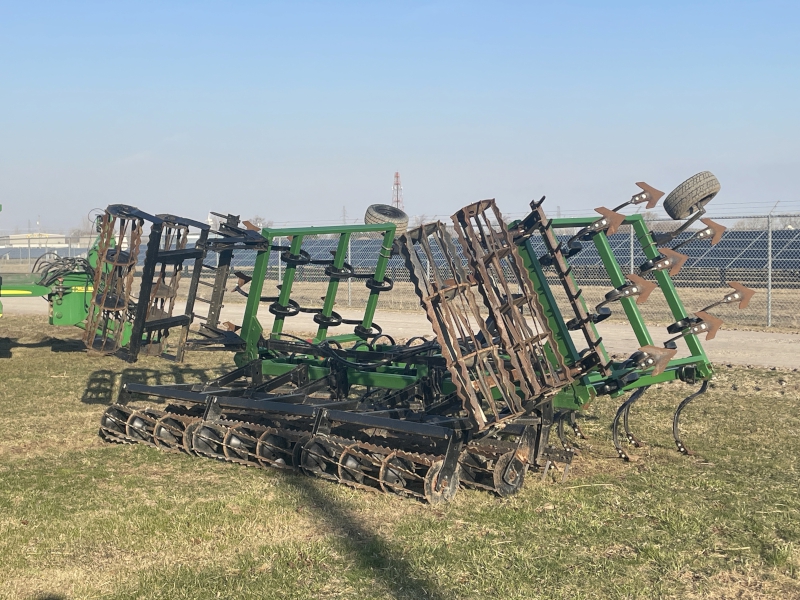 2006 Unverferth PERFECTA II Field Cultivator