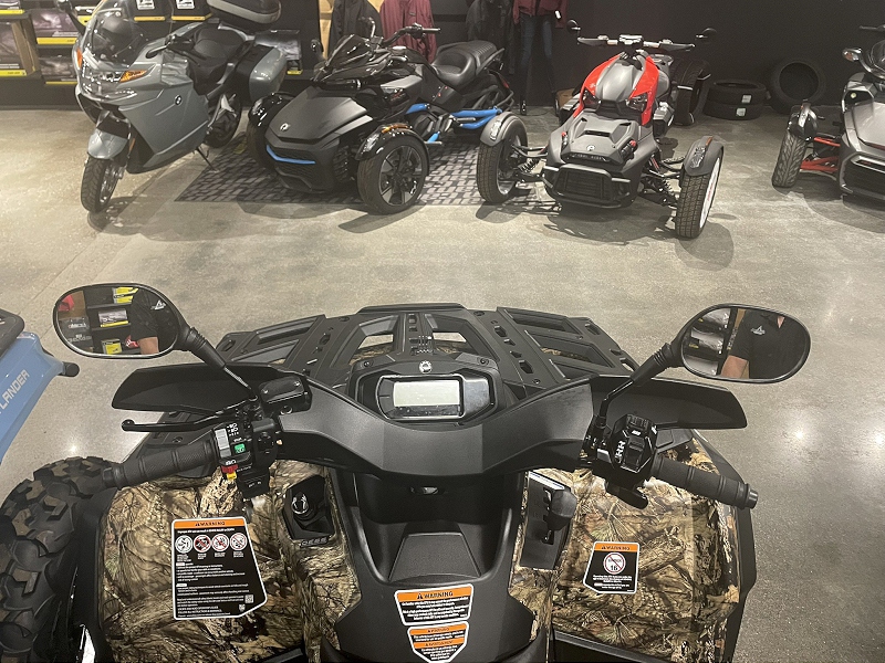 2023 Can-Am 5TPF ATV