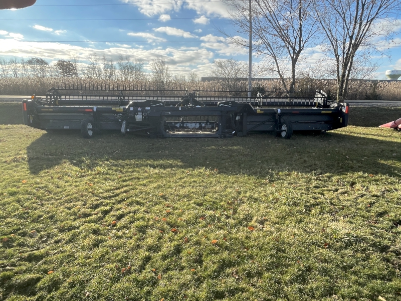 2017 MacDon FD75-35 Header Draper Flex