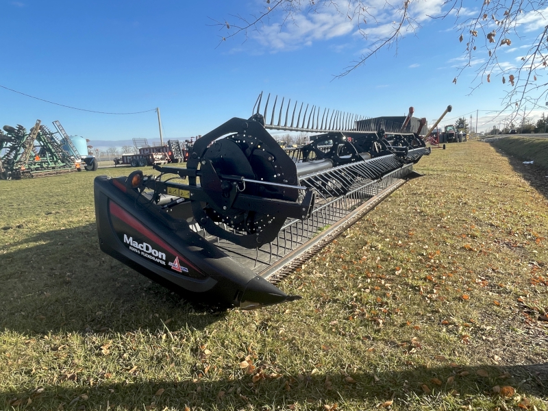 2017 MacDon FD75-35 Header Draper Flex