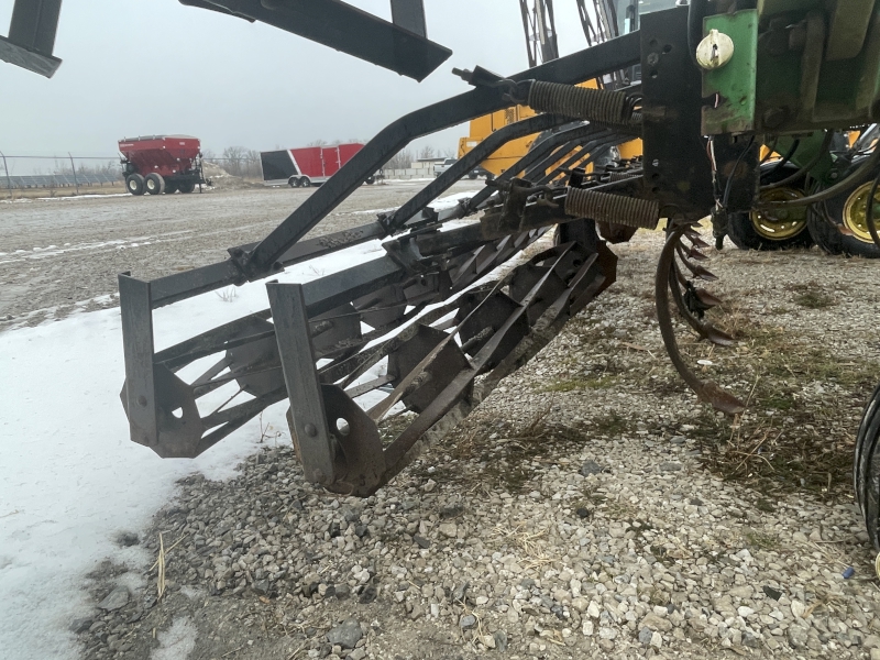 1999 John Deere 980 Field Cultivator