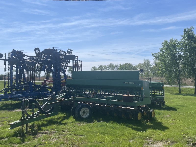 1993 John Deere 750 NO TILL Drill