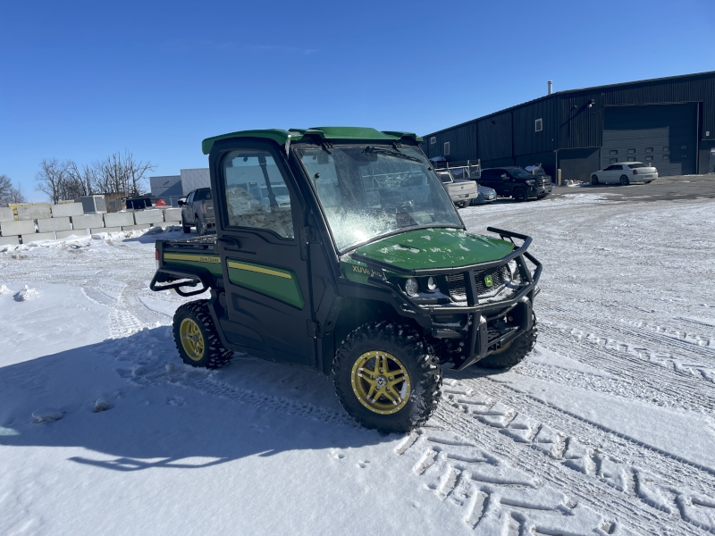 2019 John Deere XUV835R Side by Side