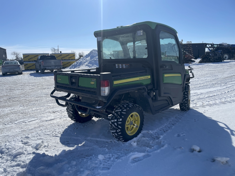 2019 John Deere XUV835R Side by Side