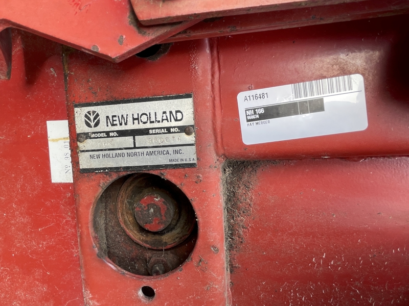 1997 New Holland 166 Windrow Merger