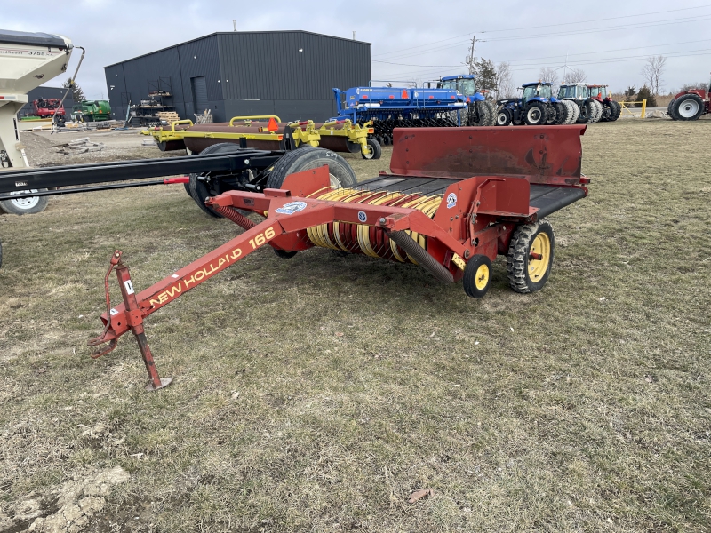 1997 New Holland 166 Windrow Merger