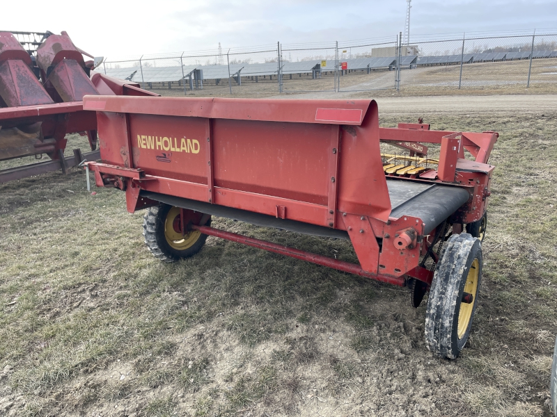 1997 New Holland 166 Windrow Merger