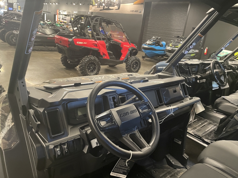 2026 Can-Am 8CTH Side by Side