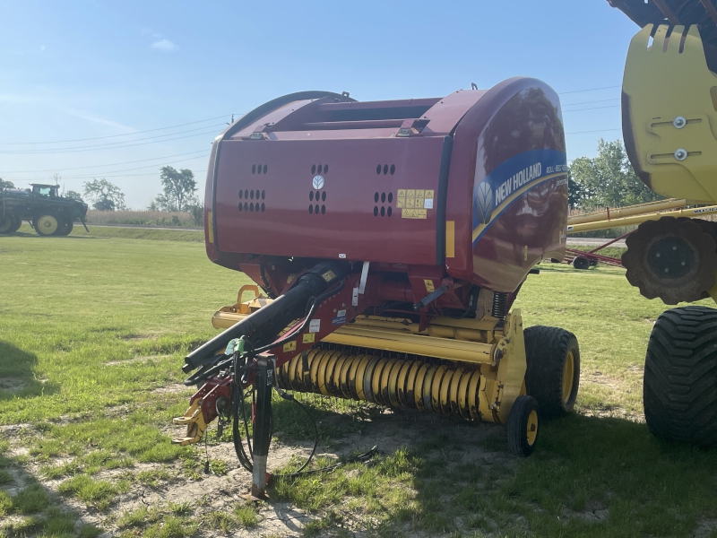 2016 New Holland RB450 Baler/Round