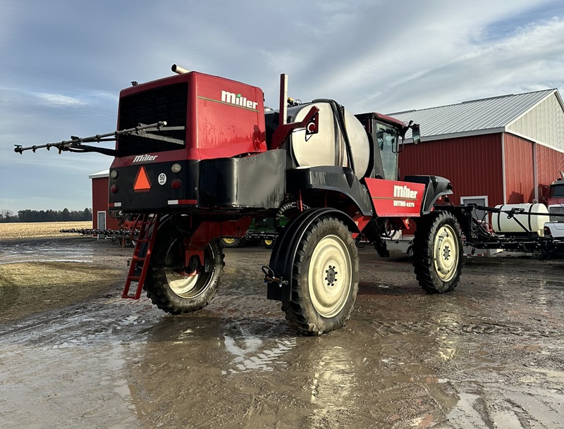 2008 Miller 4275 Sprayer/High Clearance