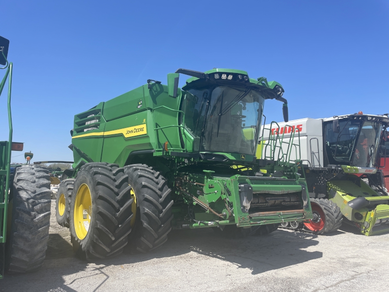 2022 John Deere X9 1000 Combine