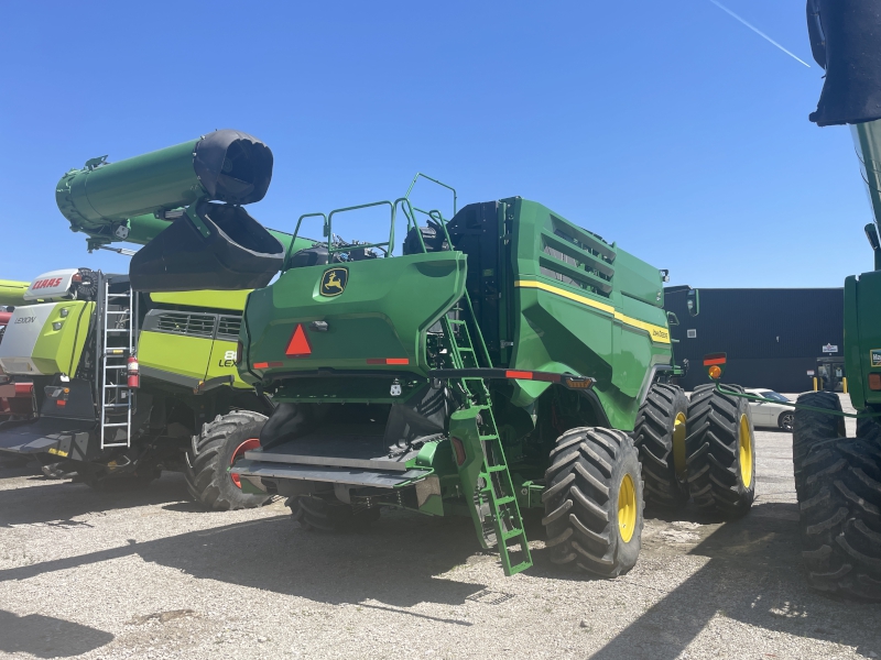 2022 John Deere X9 1000 Combine