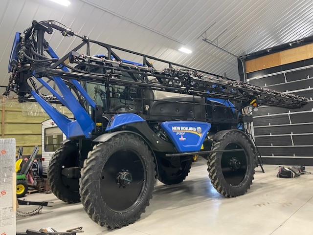 2018 New Holland SP310F Sprayer/High Clearance