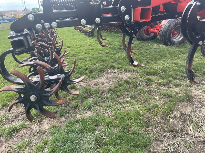 2016 Kuhn 4810-9 Disk Ripper
