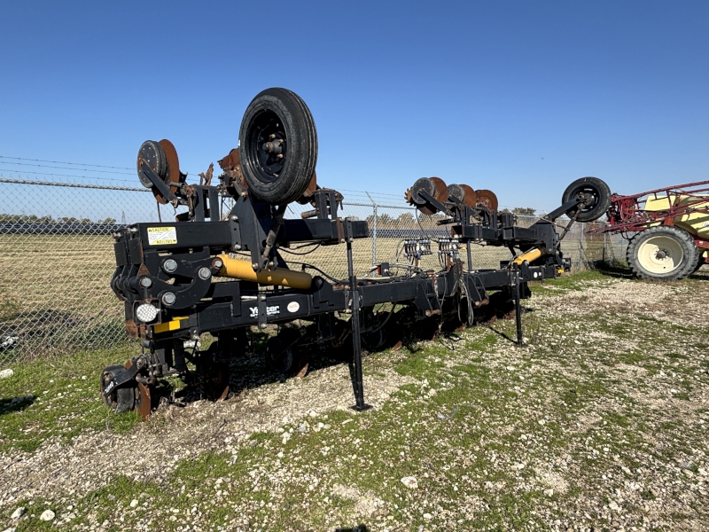 Yetter 2000.38/41 Applicator