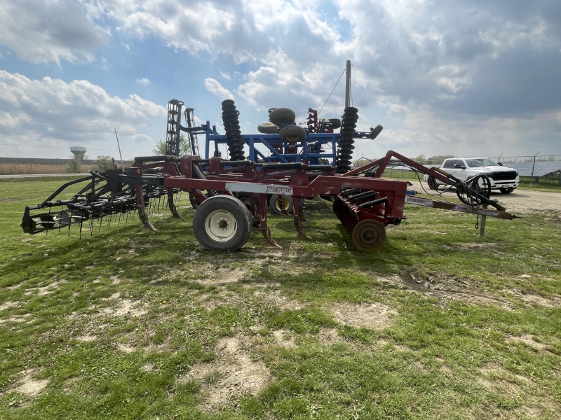 2005 Salford CTS 9709 Chisel Plow