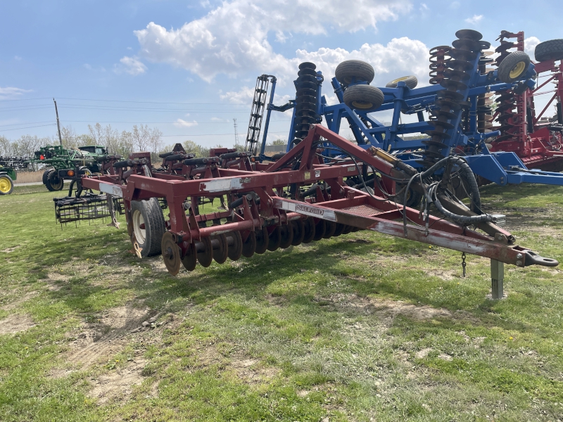 2005 Salford CTS 9709 Chisel Plow