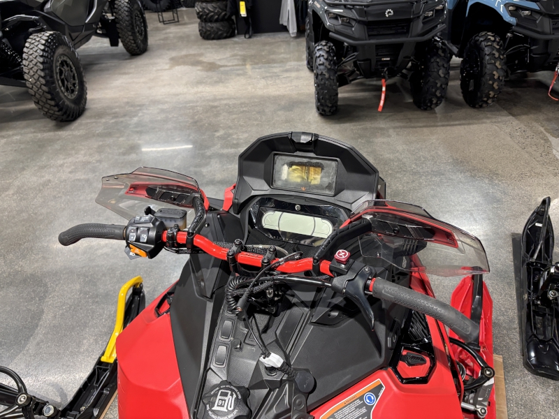2023 Ski-Doo RAVE 850 Snowmobile