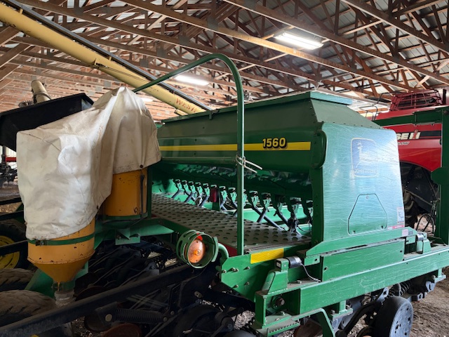 2002 John Deere 1560 Drill