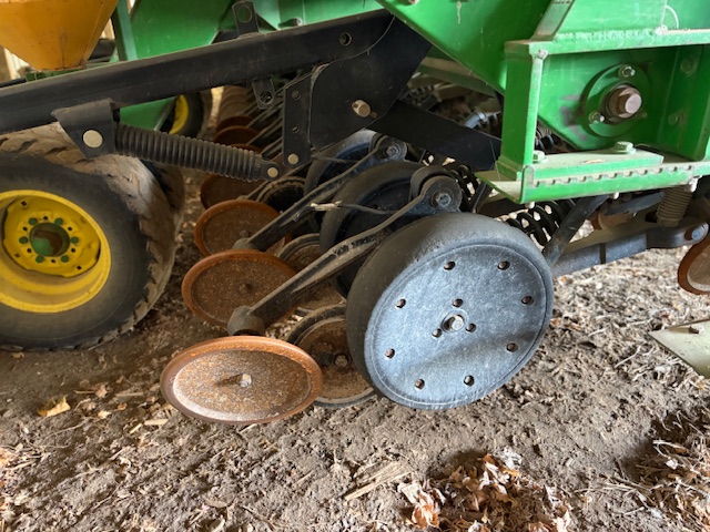 2002 John Deere 1560 Drill