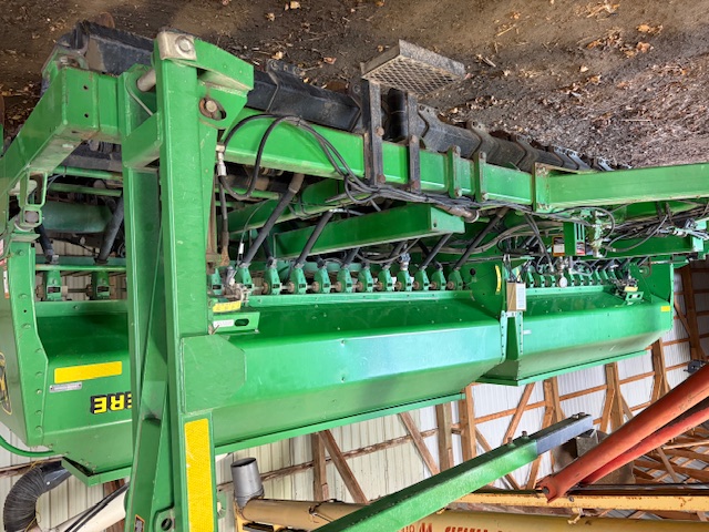 2002 John Deere 1560 Drill