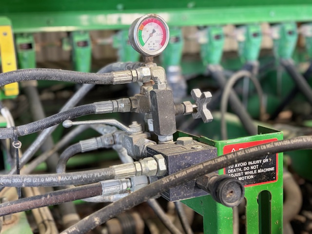 2002 John Deere 1560 Drill