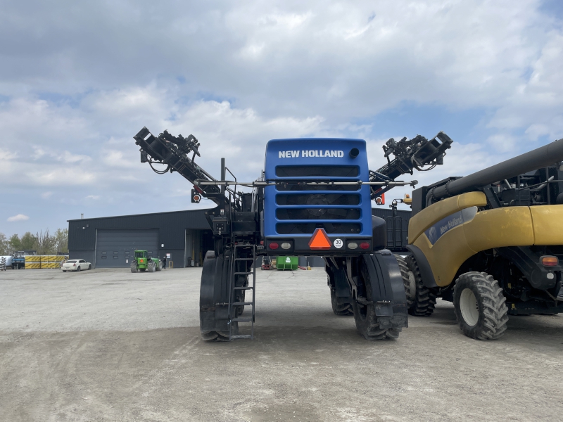 2016 New Holland SP.295F Sprayer/High Clearance