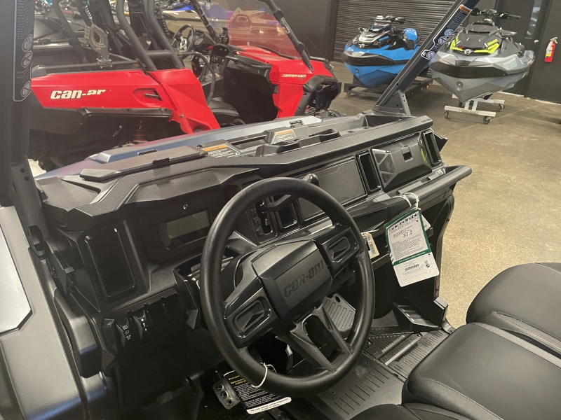 2026 Can-Am 8CTB Side by Side