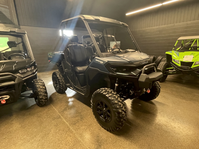 2026 Can-Am 8CTB Side by Side