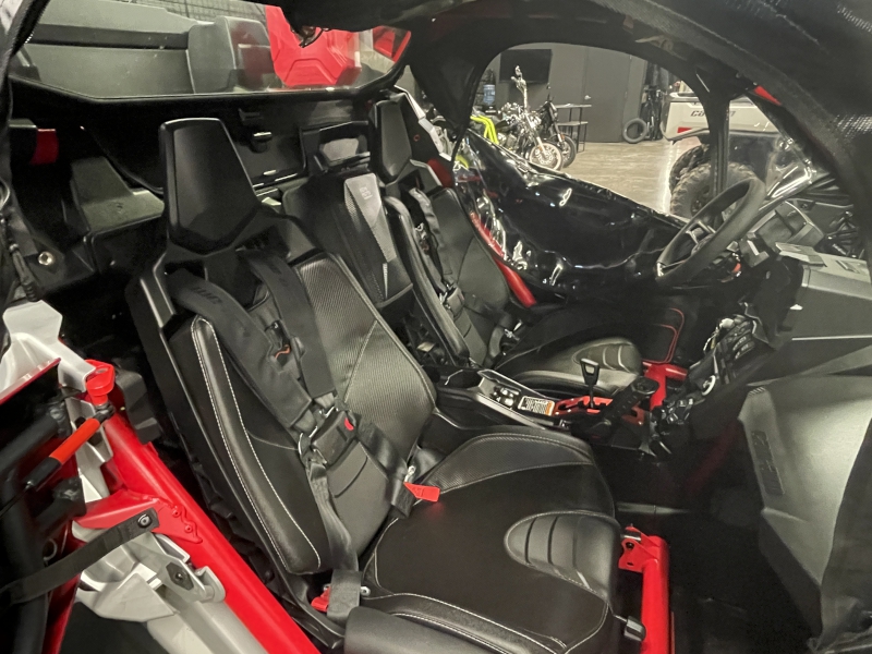 2025 Can-Am MAVERICK X3 Side by Side