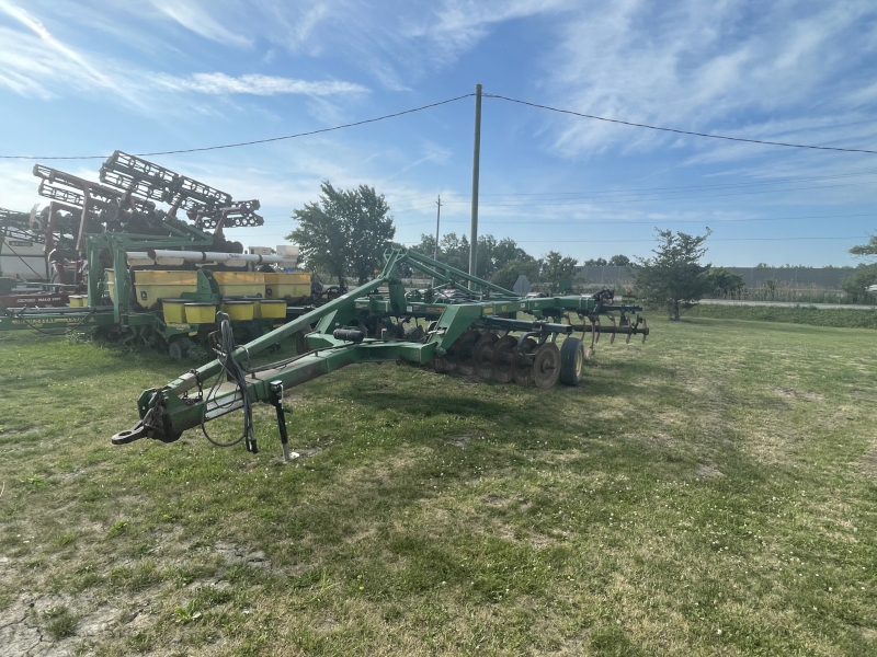 2004 John Deere 512 Disk Ripper