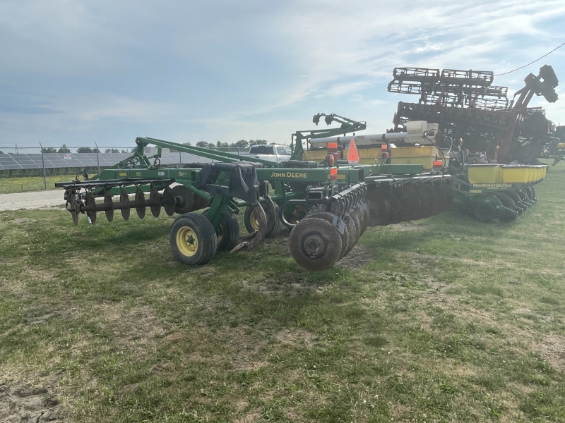 2004 John Deere 512 Disk Ripper