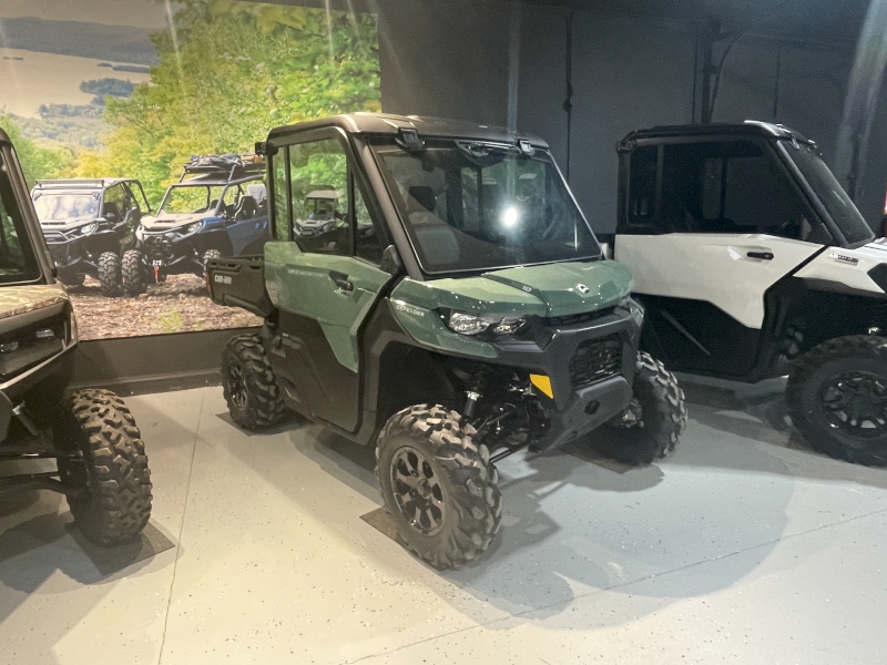 2026 Can-Am 8UFT Side by Side