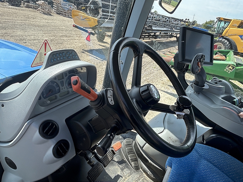 2015 New Holland T7.210 Tractor