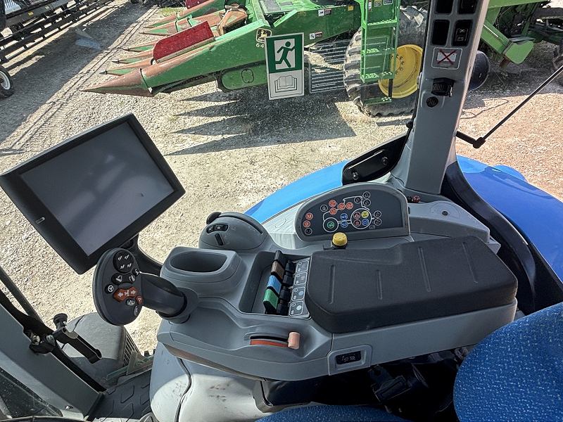 2015 New Holland T7.210 Tractor